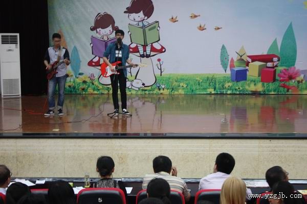 公道中学举行第九届校园文化艺术节才艺大赛 公道中学举行第九届校园文化艺术节才艺大赛