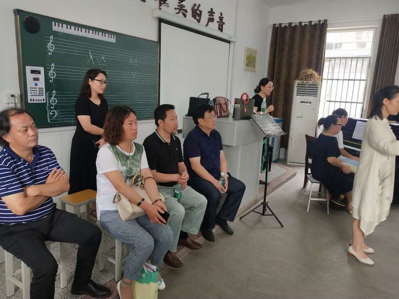 市才艺大赛指导组来公道中学指导学校艺术教育 市才艺大赛指导组来公道中学指导学校艺术教育